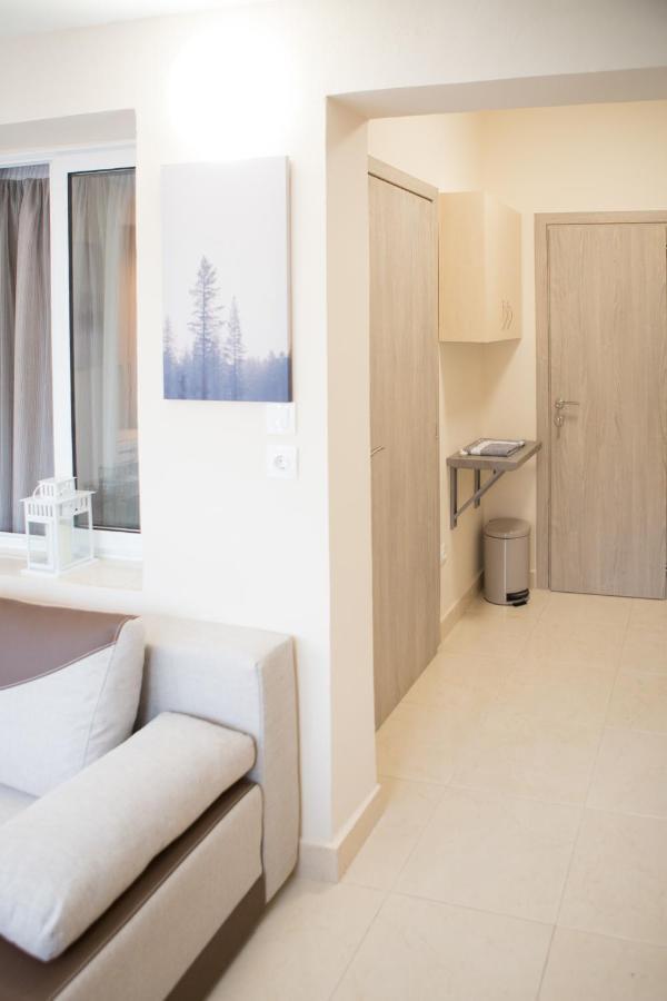 Kosmos Service Apartment Modern Spirit City Center With Additional Cost Parking Tesalónica Exterior foto