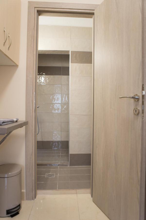 Kosmos Service Apartment Modern Spirit City Center With Additional Cost Parking Tesalónica Exterior foto