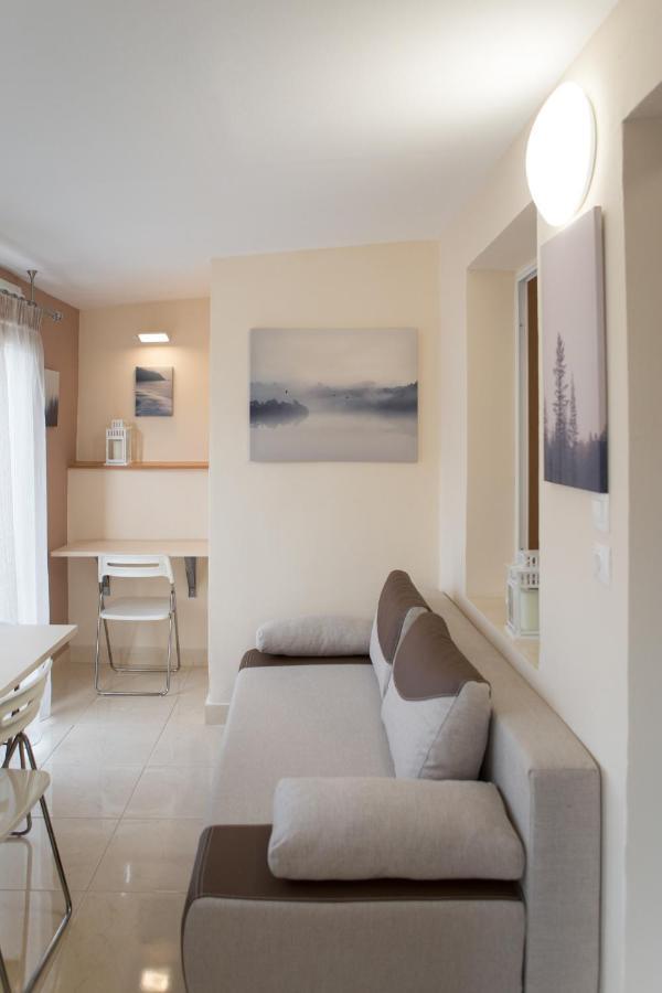 Kosmos Service Apartment Modern Spirit City Center With Additional Cost Parking Tesalónica Exterior foto
